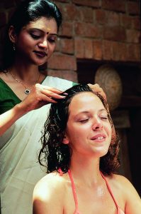 Ayurvedische hoofdmassage voor gezonder haar